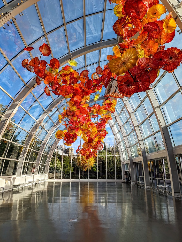 Chihuly Garden and Glass - Glasshouse & Glasshouse Sculpture