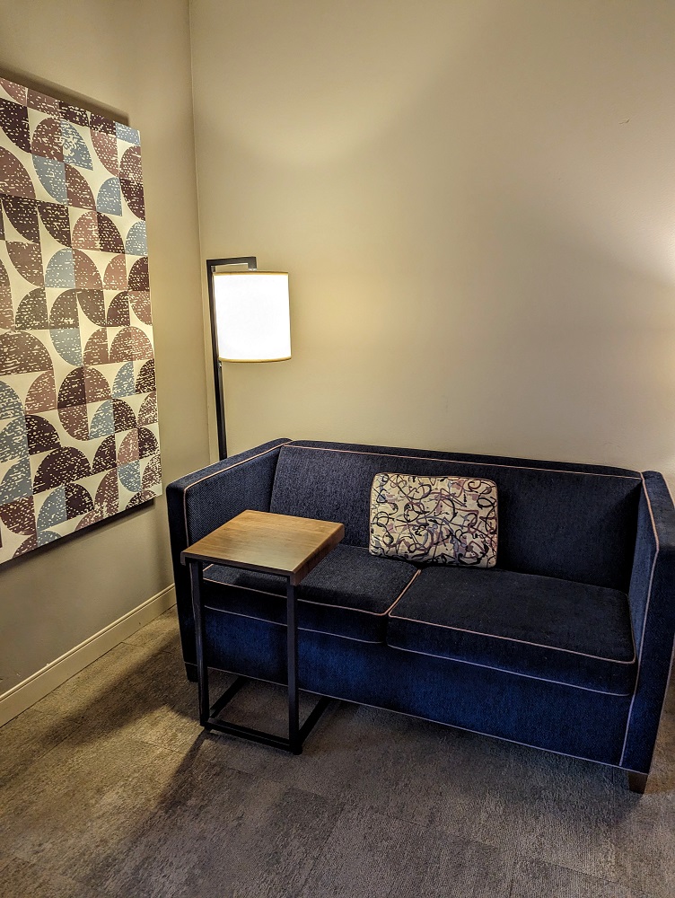 Hampton Inn Leavenworth, WA - Sleeper sofa