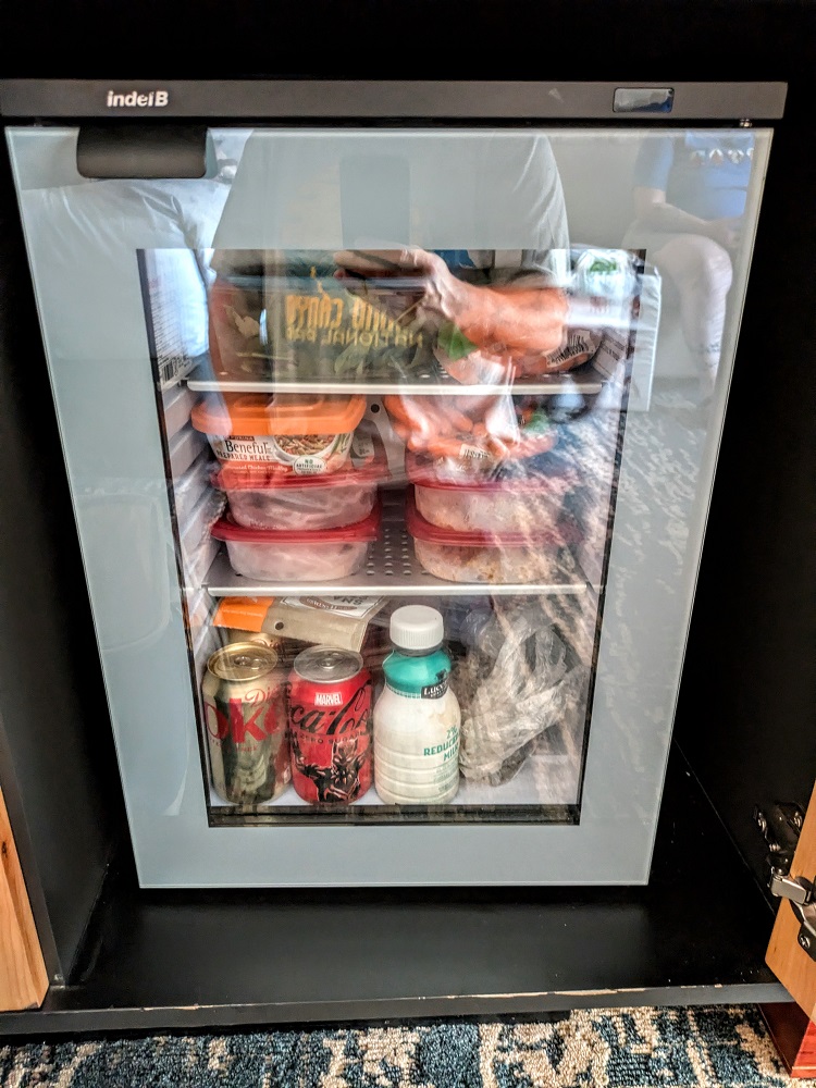 DoubleTree Missoula-Edgewater - Mini fridge