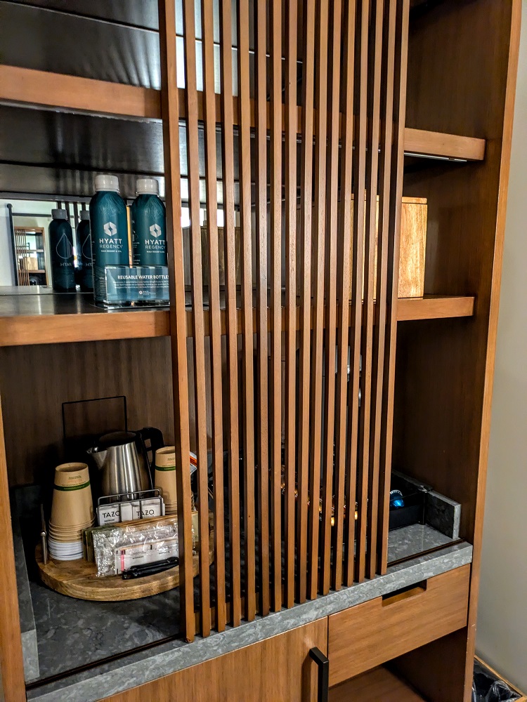 Hyatt Regency Maui Resort & Spa - Electric kettle & coffee maker