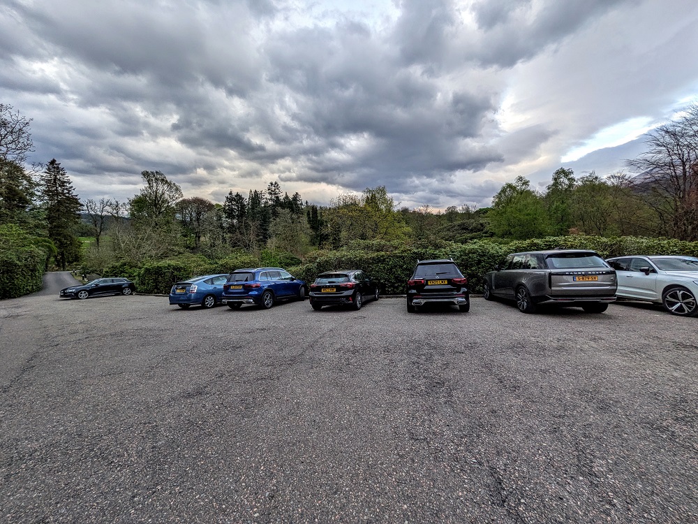 Inverlochy Castle Hotel - Parking for those staying in the castle