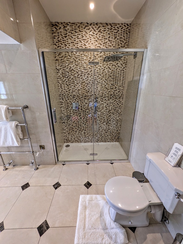 Inverlochy Castle Hotel - Small Walled Garden Room single shower