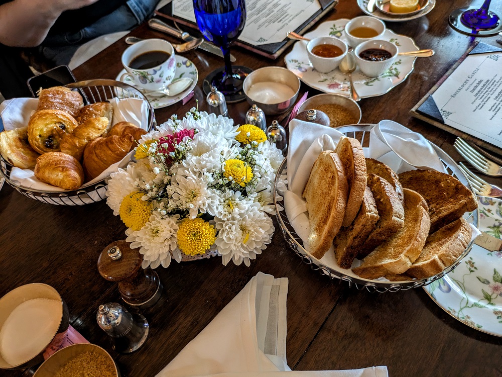 Inverlochy Castle Hotel - Toast & pastries