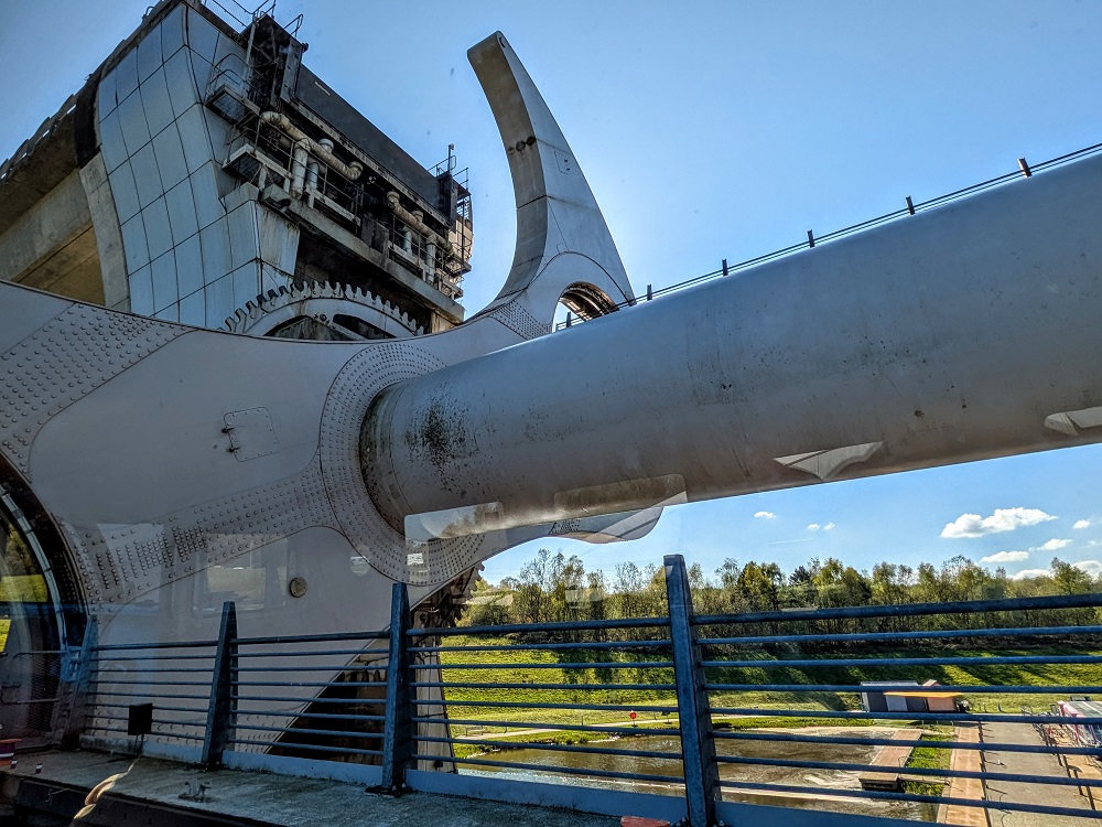 The Falkirk Wheel rotating