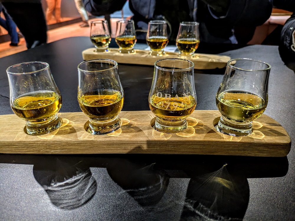 Whisky tasting flight at Oban Distillery