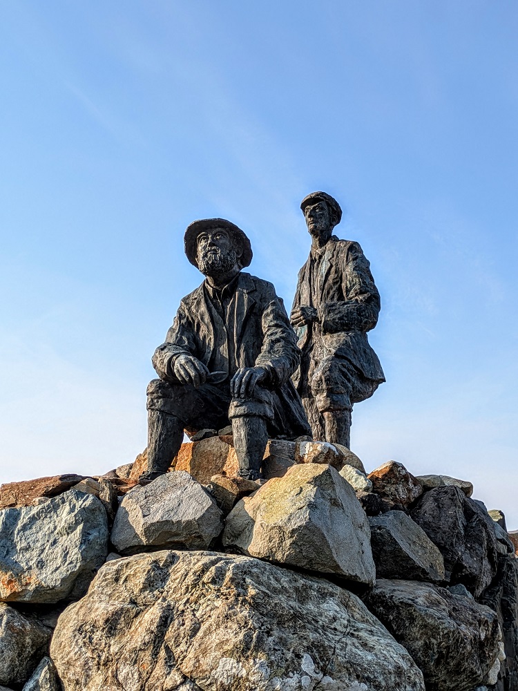 Collie & MacKenzie Statue on the Isle of Skye
