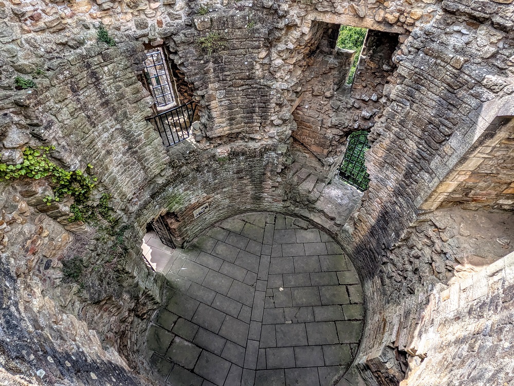Barnard Castle - Looking down on the Round Tower