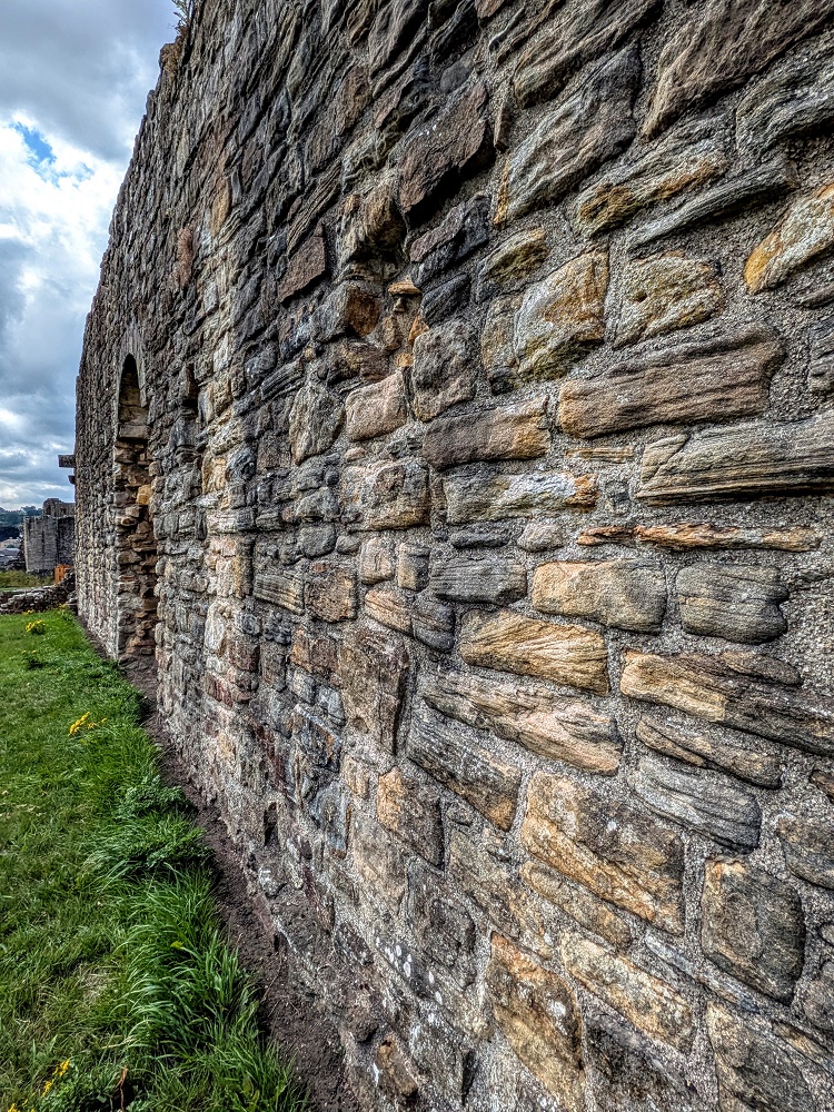 Curtain wall of Barnard Castle