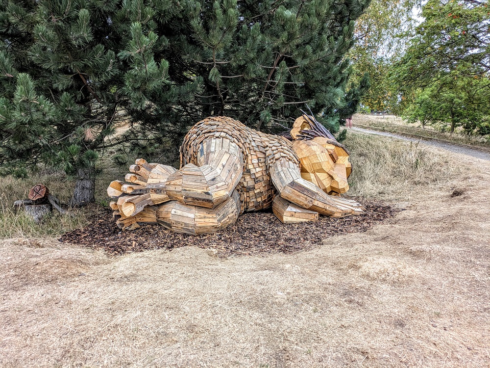 Whipsnade Zoo Thomas Dambo Trolls A Field Study - Valle