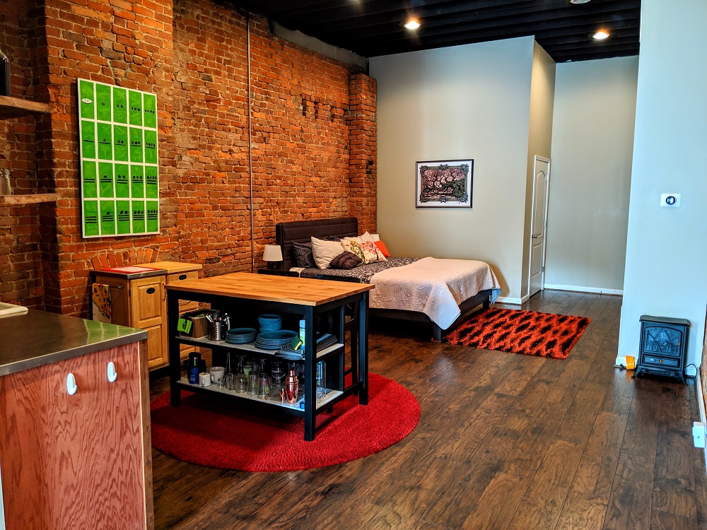 One of our favorite Airbnbs from the entire road trip - the one we stayed at in Louisville, KY